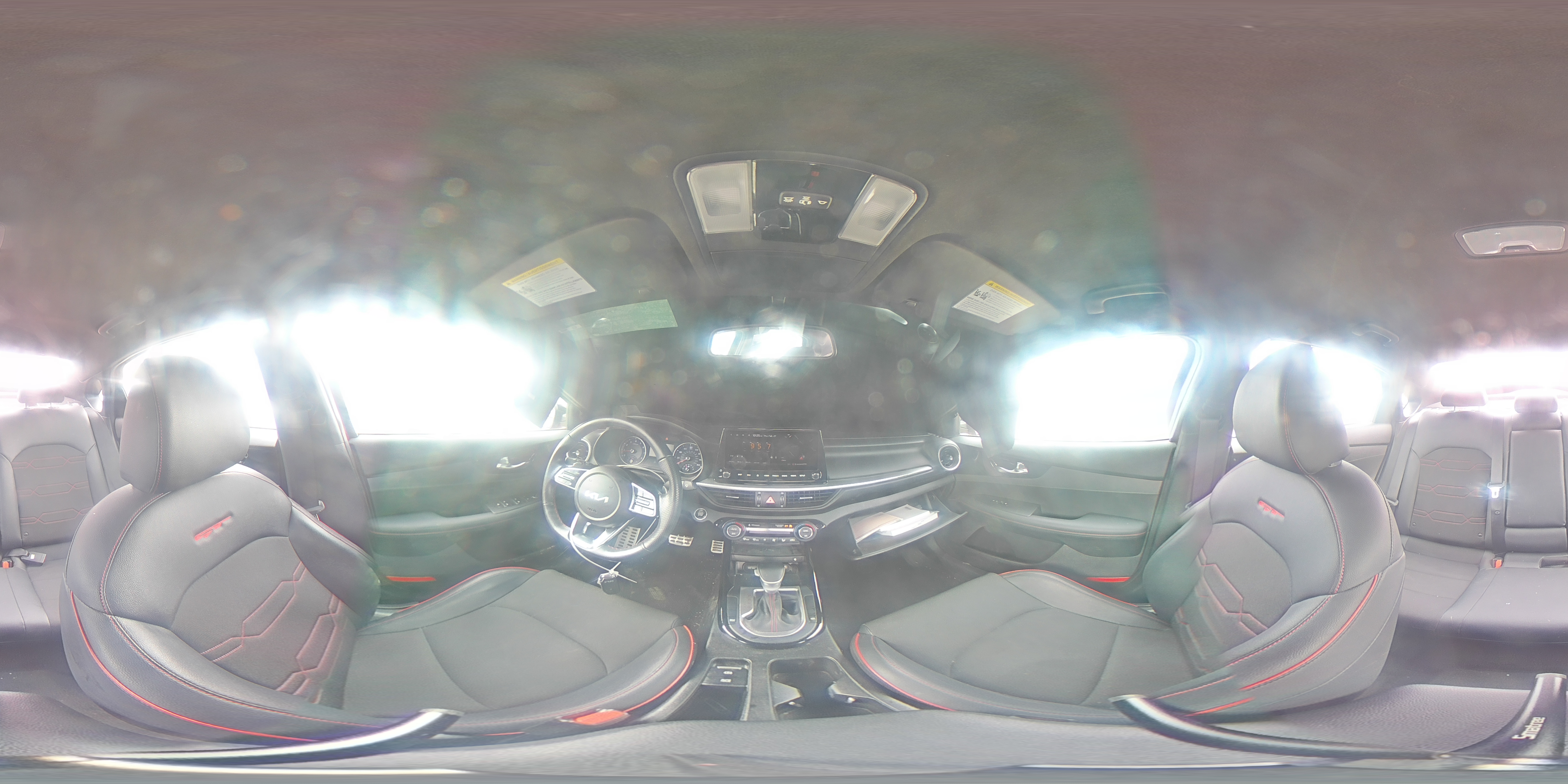 2022 Kia Forte - Image 12