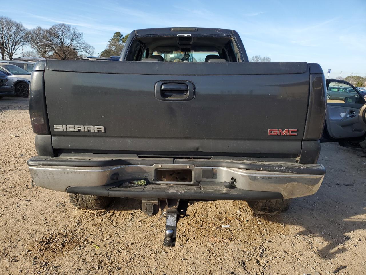 2003 GMC Sierra - Image 6