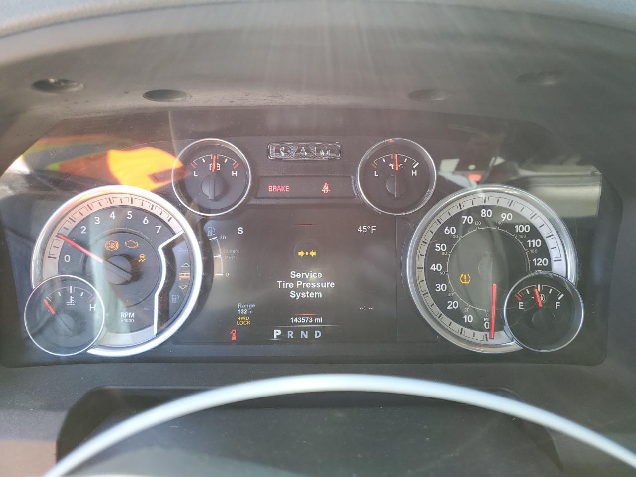 2015 RAM 1500 - Image 9