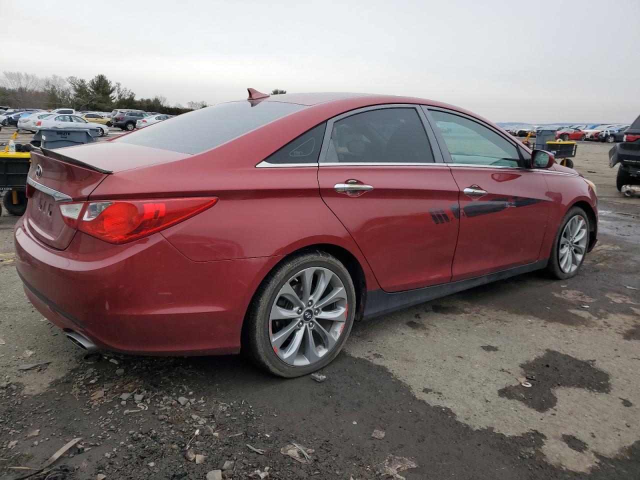 2011 Hyundai Sonata - Image 3