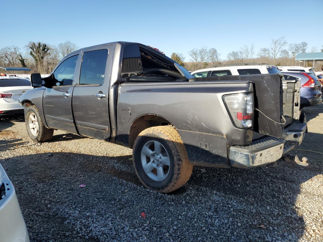 2005 Nissan Titan - Image 2