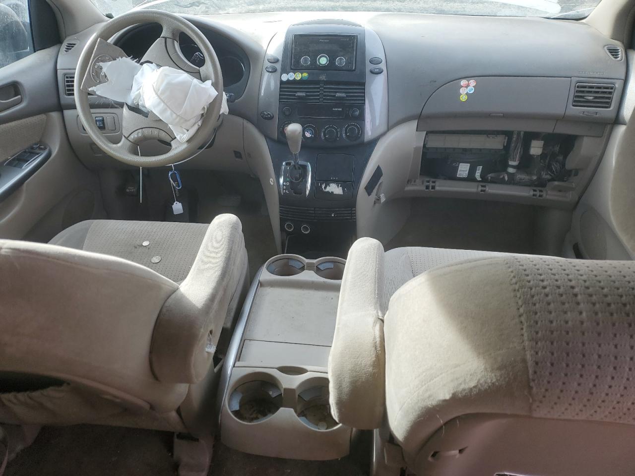 2009 Toyota Sienna - Image 8