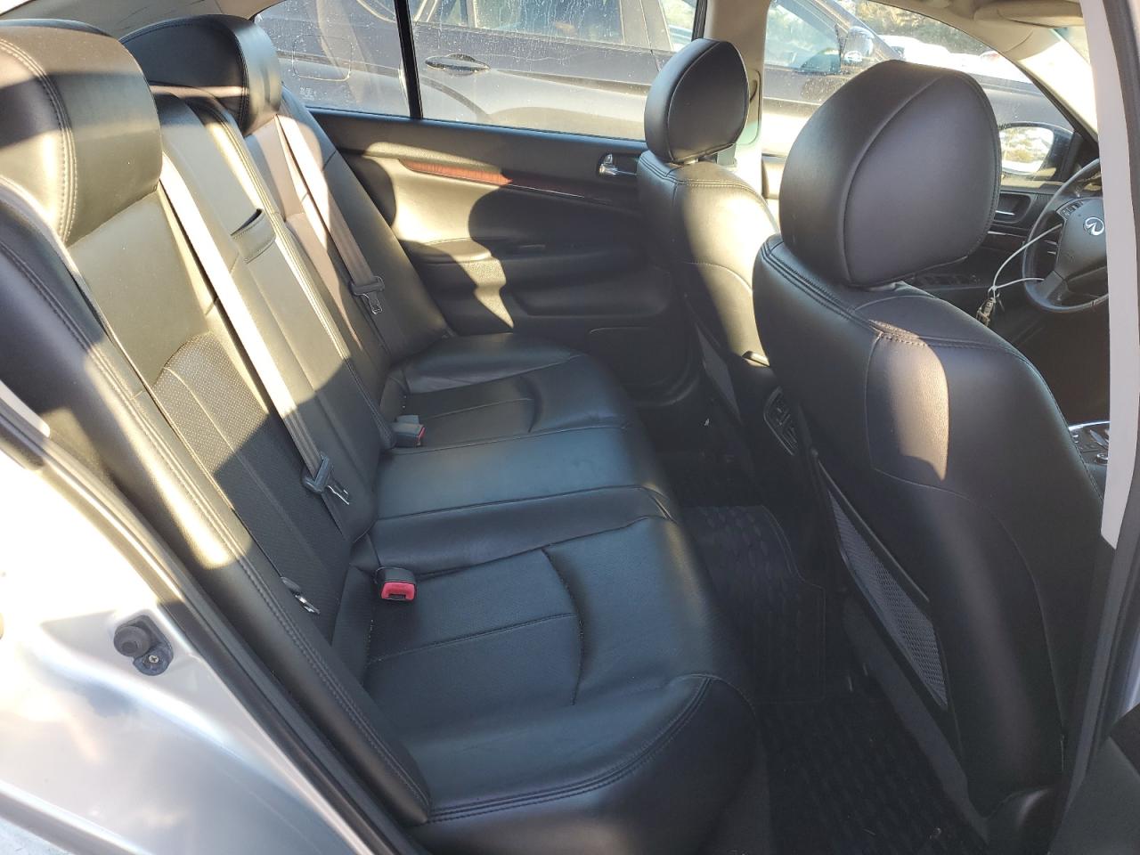 2013 Infiniti G - Image 10