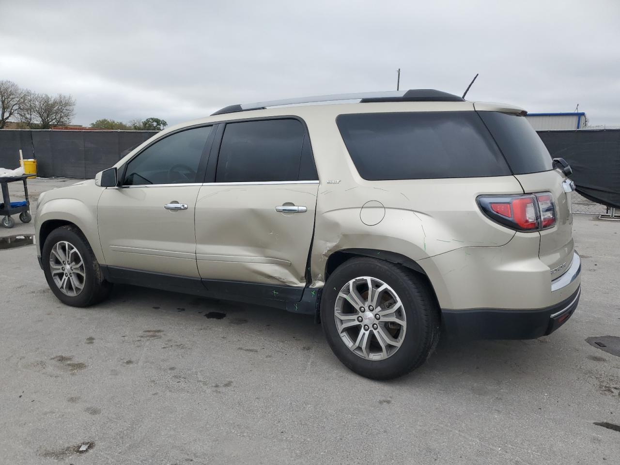 2016 GMC Acadia - Image 2