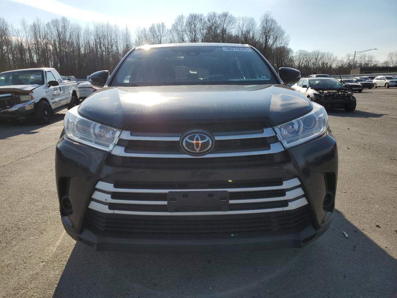 2017 Toyota Highlander - Image 5
