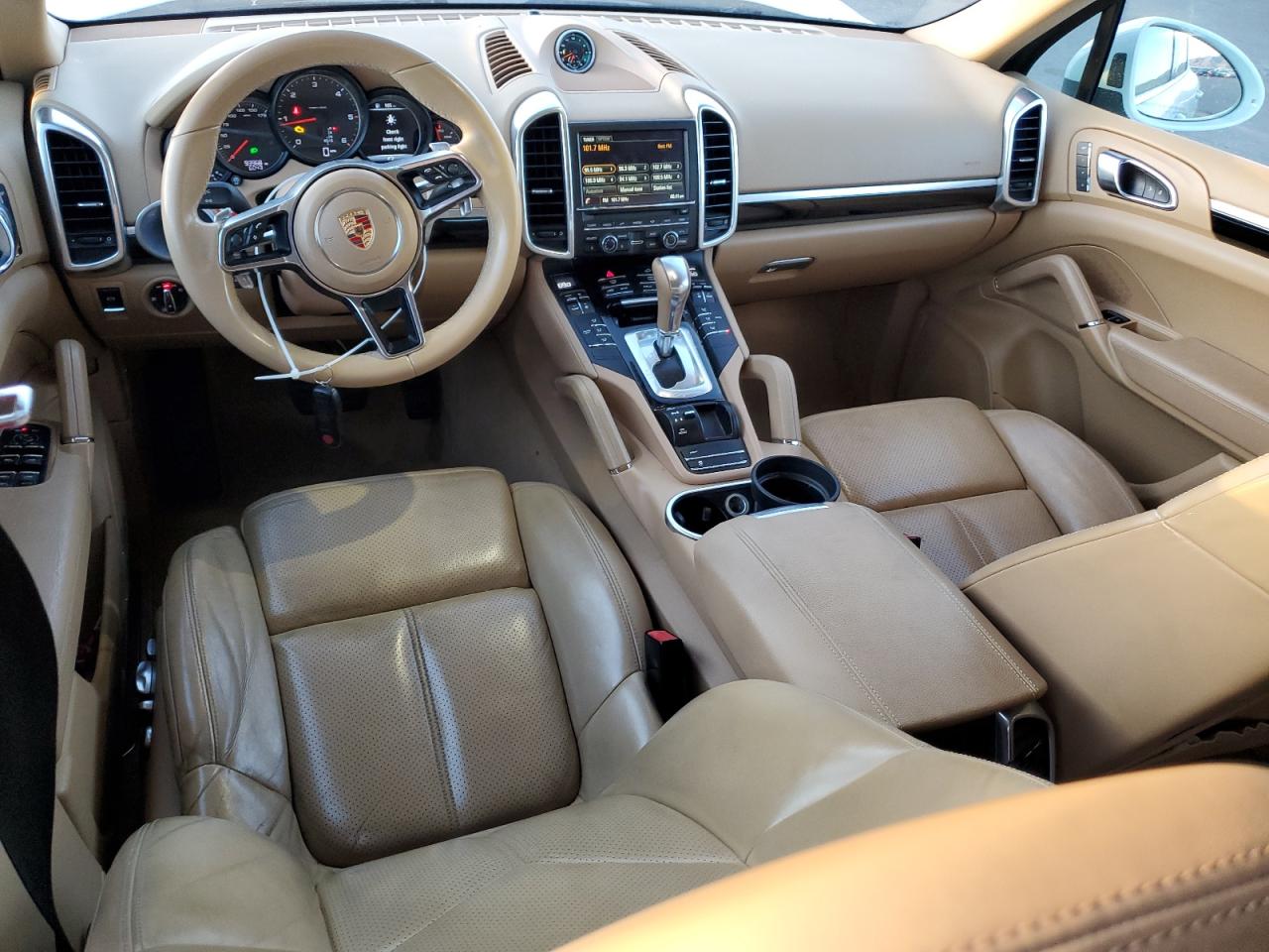 2015 Porsche Cayenne - Image 8