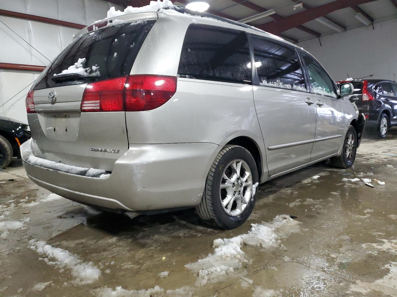 2004 Toyota Sienna - Image 3