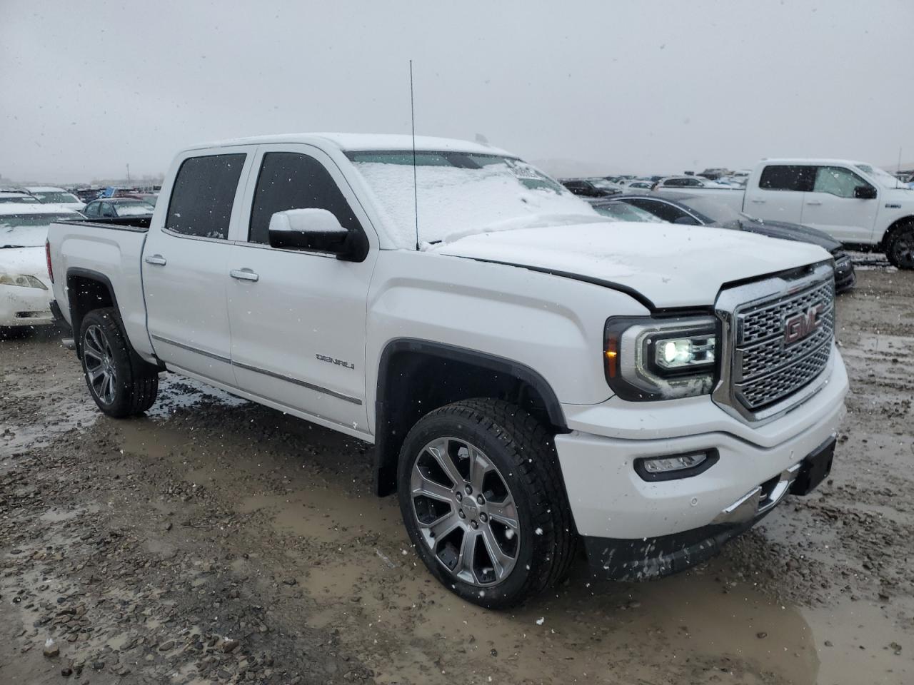 2018 GMC Sierra - Image 4