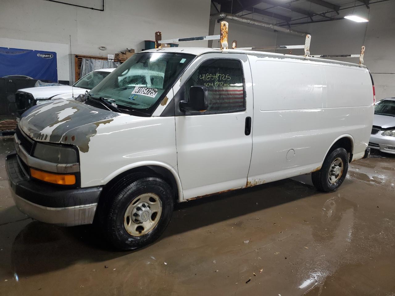 2010 Chevrolet Express - Image 1