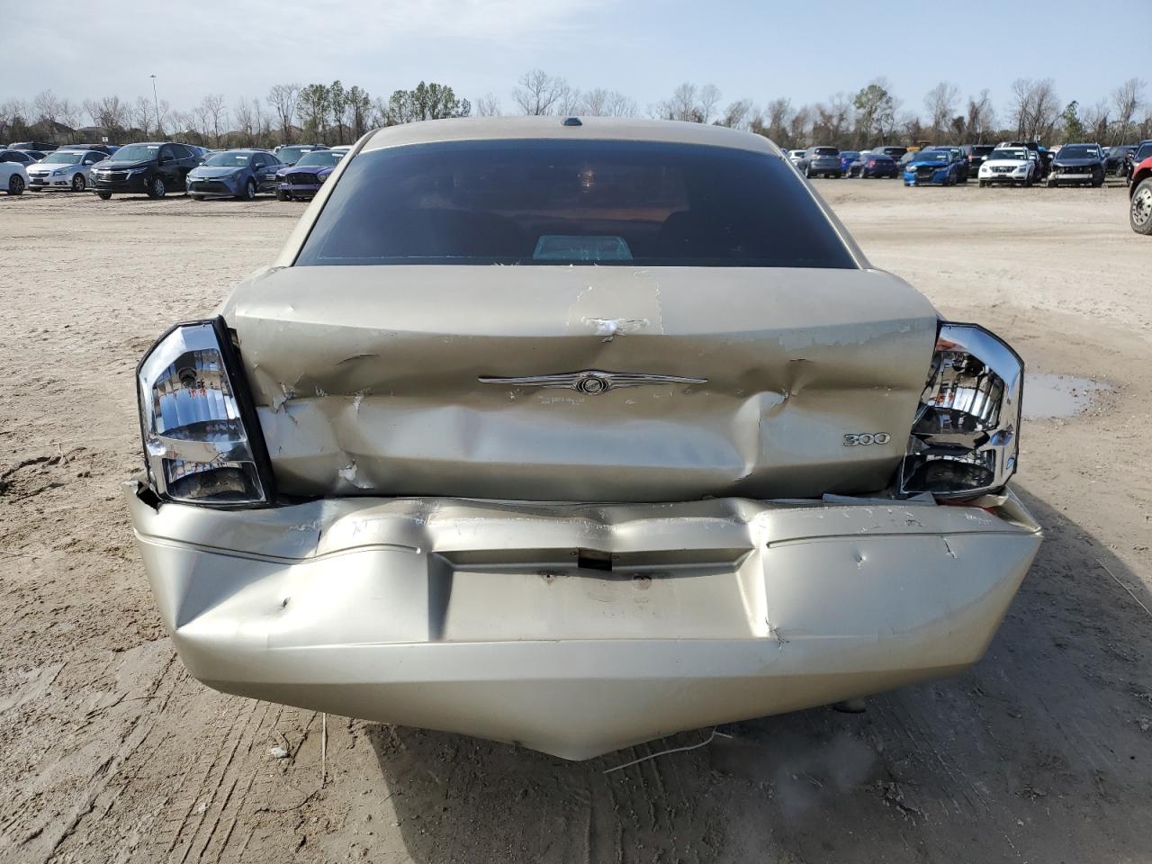 2006 Chrysler 300 - Image 6