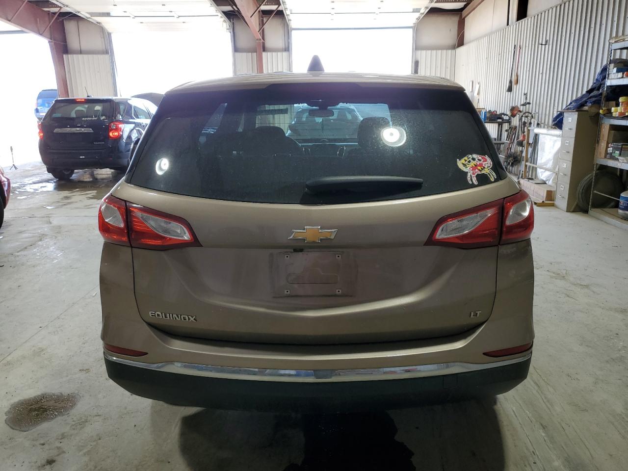 2GNAXJEV6J6240521 CHEVROLET EQUINOX 2018