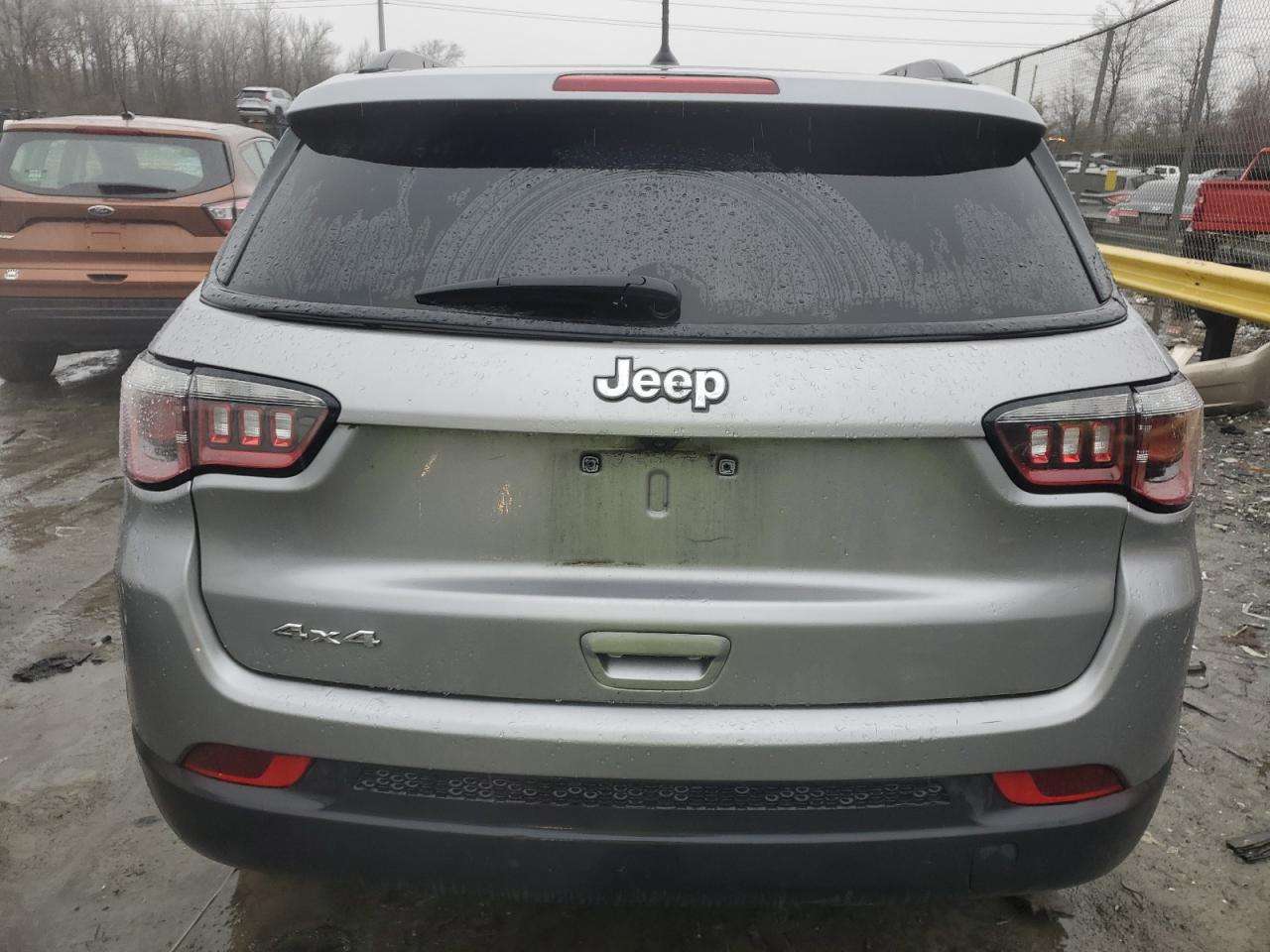 2018 Jeep Compass - Image 6