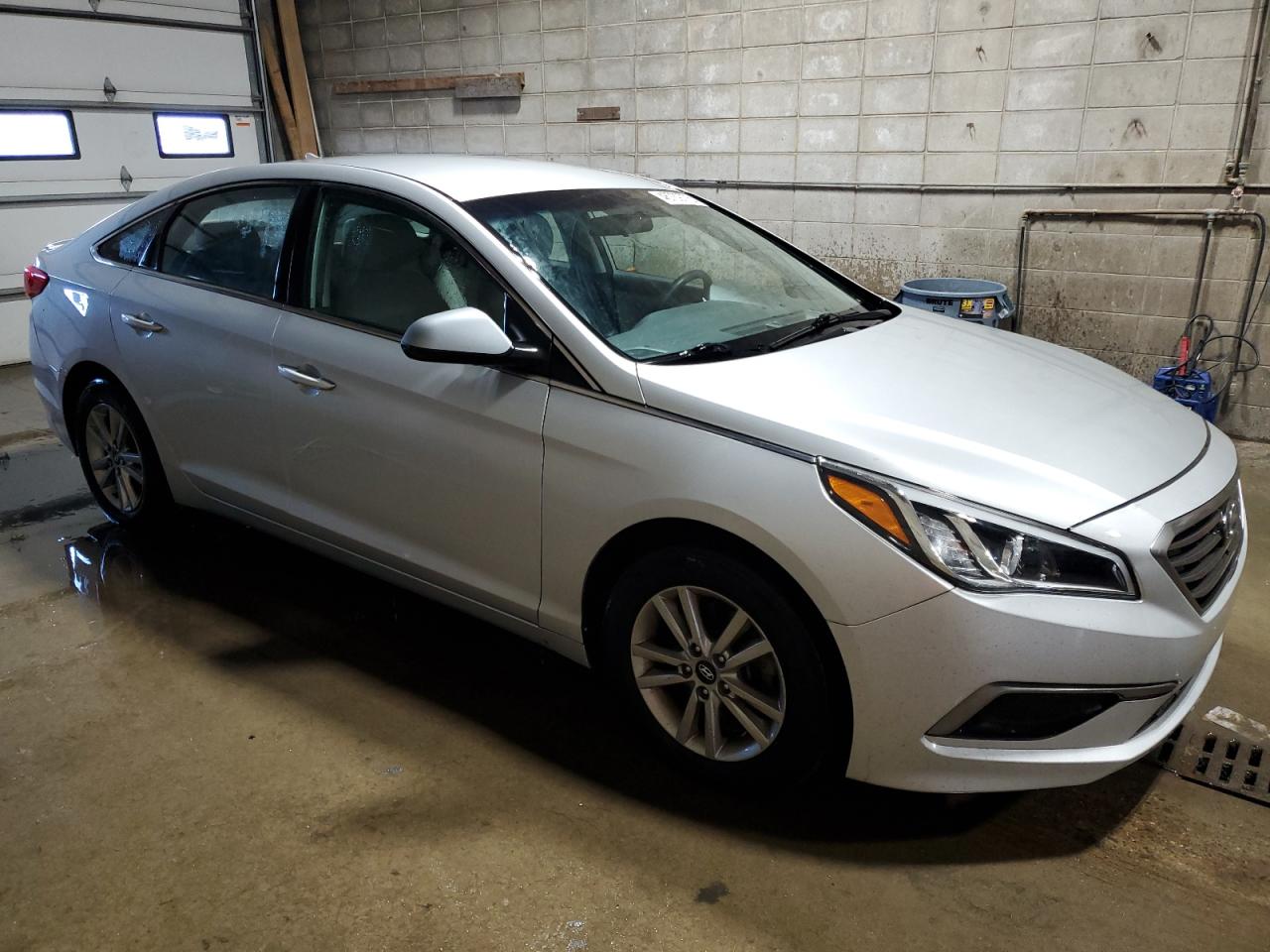 2016 Hyundai Sonata - Image 4