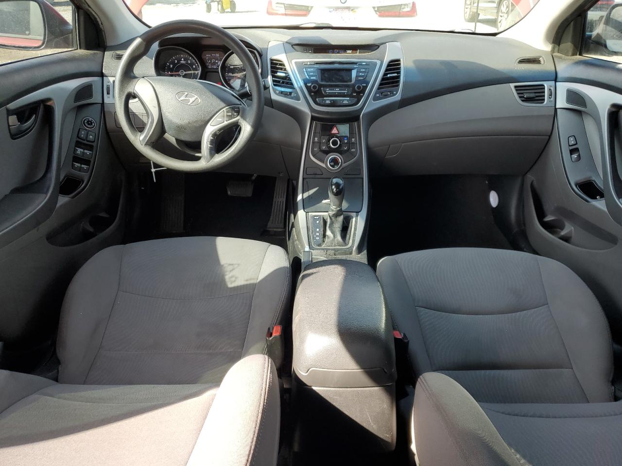 2014 Hyundai Elantra - Image 8
