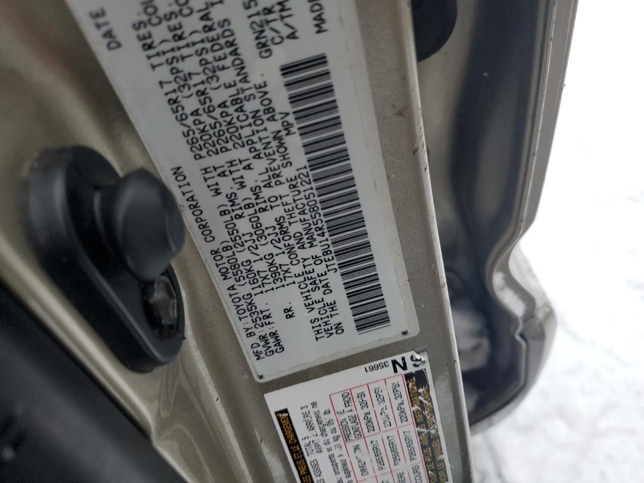 2005 Toyota 4Runner - Image 13