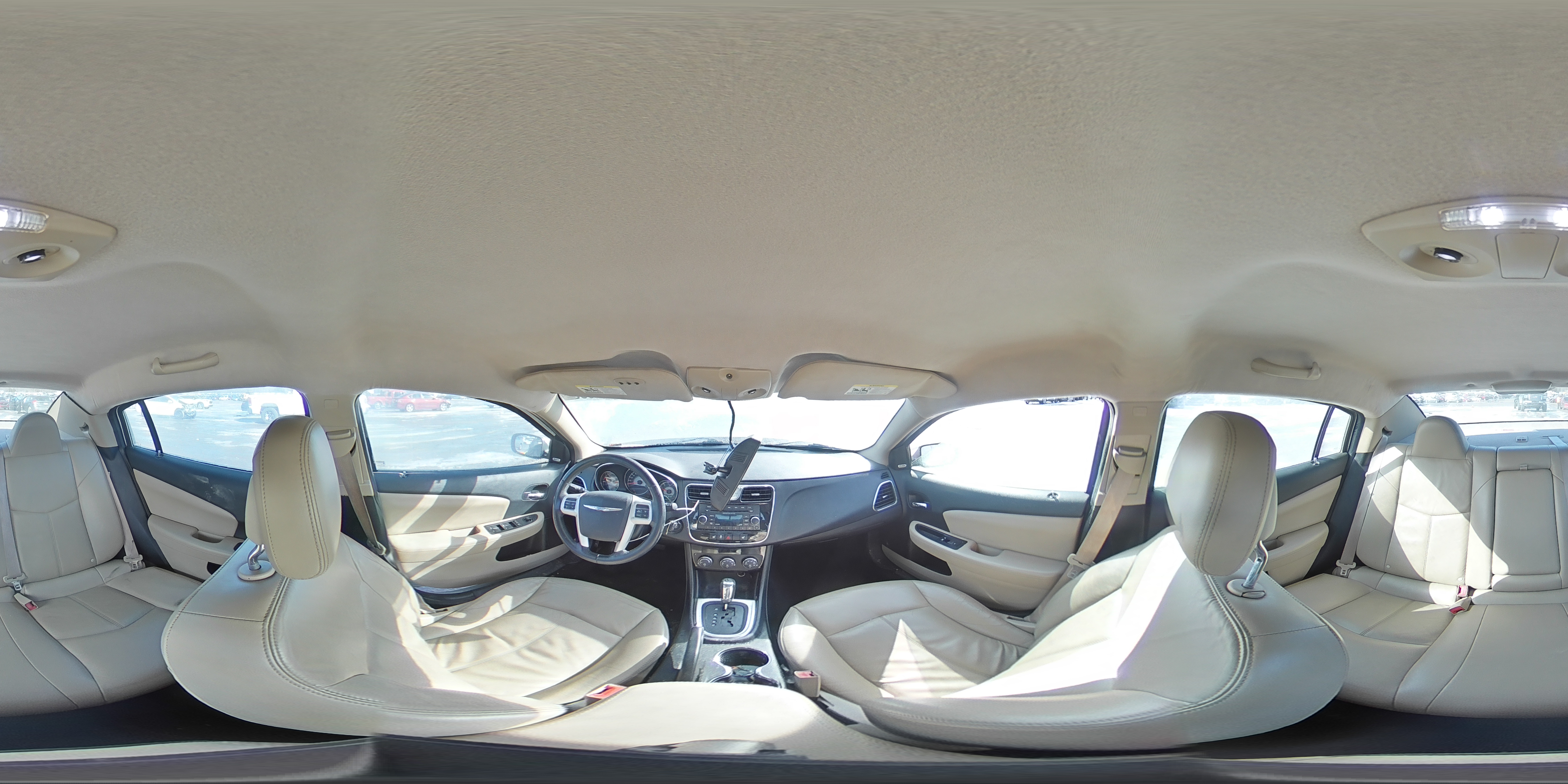 2013 Chrysler 200 - Image 12