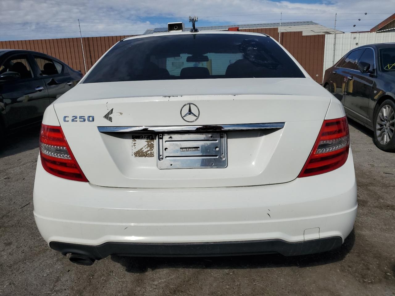 2014 Mercedes-Benz C 250 VIN: WDDGF4HB9EA955073 Lot: 46194325