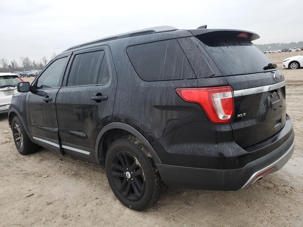 2017 Ford Explorer - Image 2