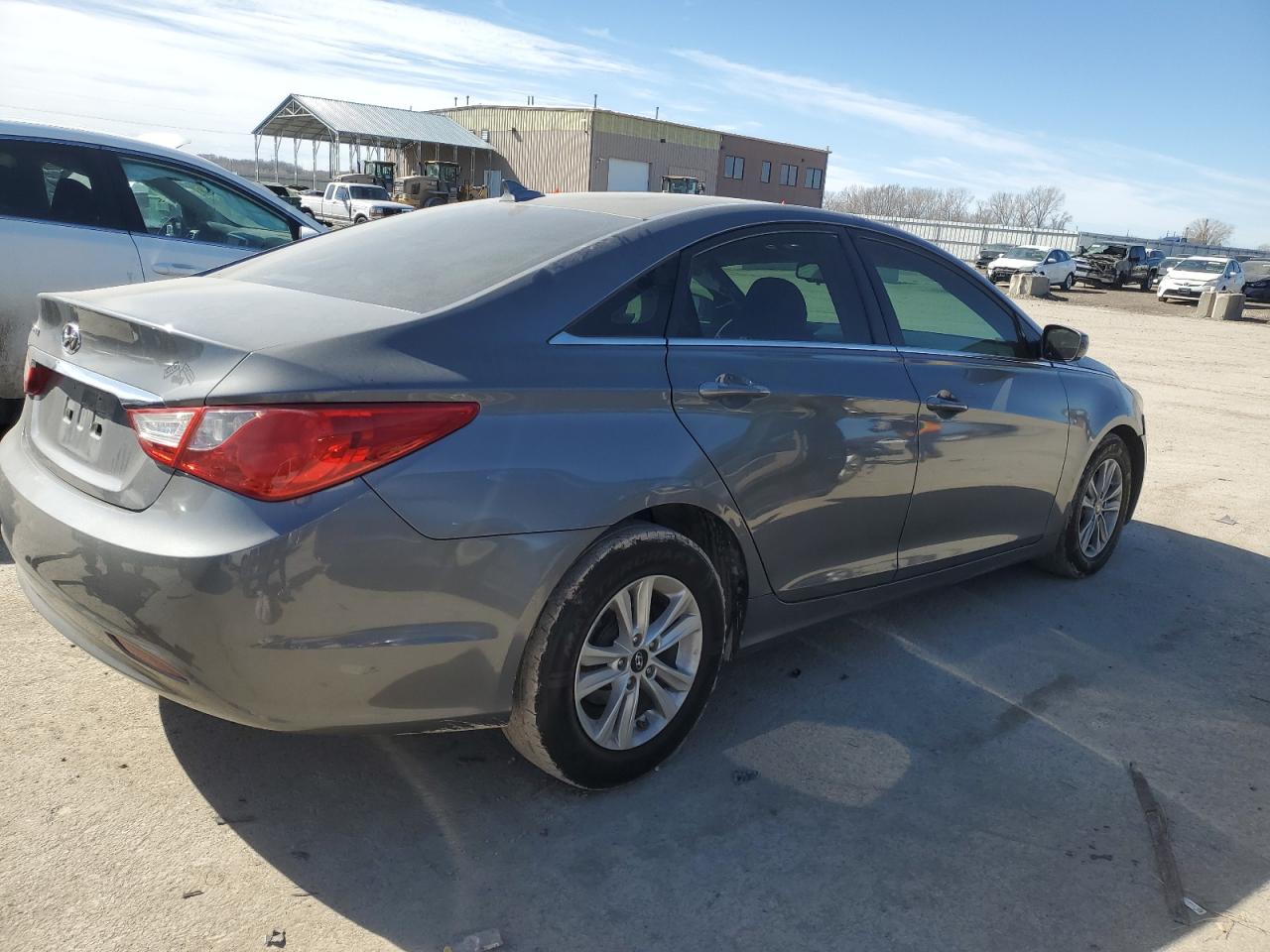 2013 Hyundai Sonata - Image 3