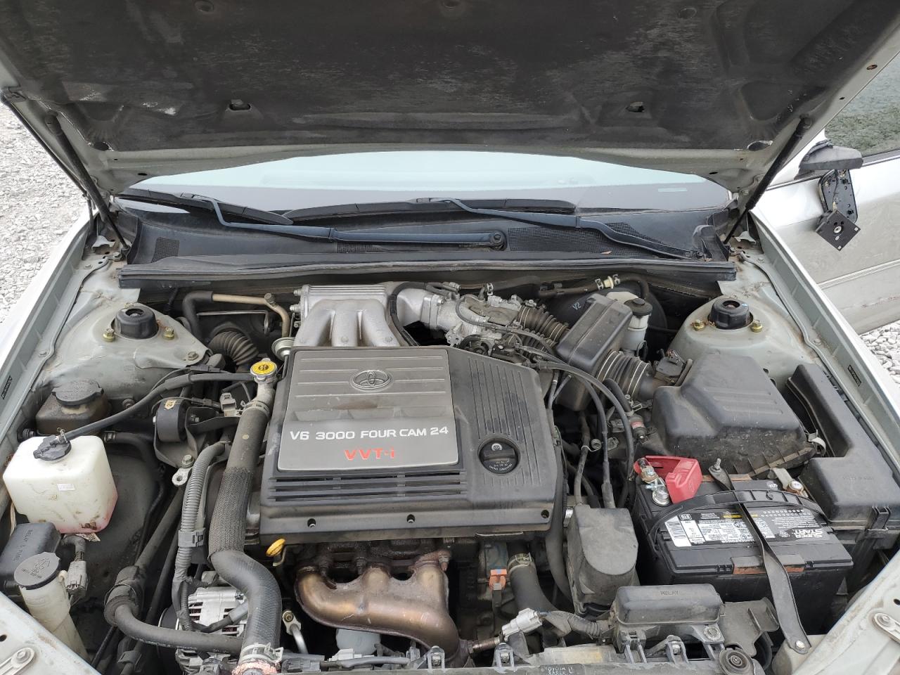 2004 Toyota Avalon - Image 13