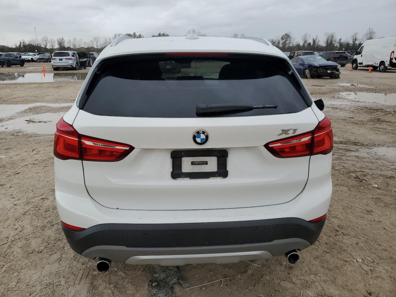 2017 BMW X1 - Image 6