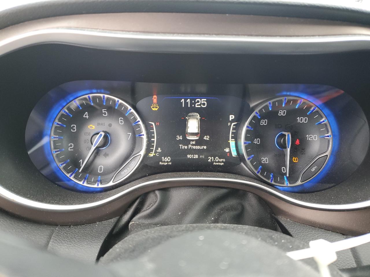 2017 Chrysler Pacifica - Image 9
