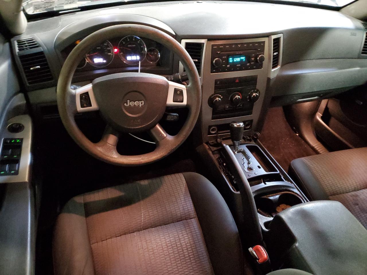 2008 Jeep Grand Cherokee - Image 8
