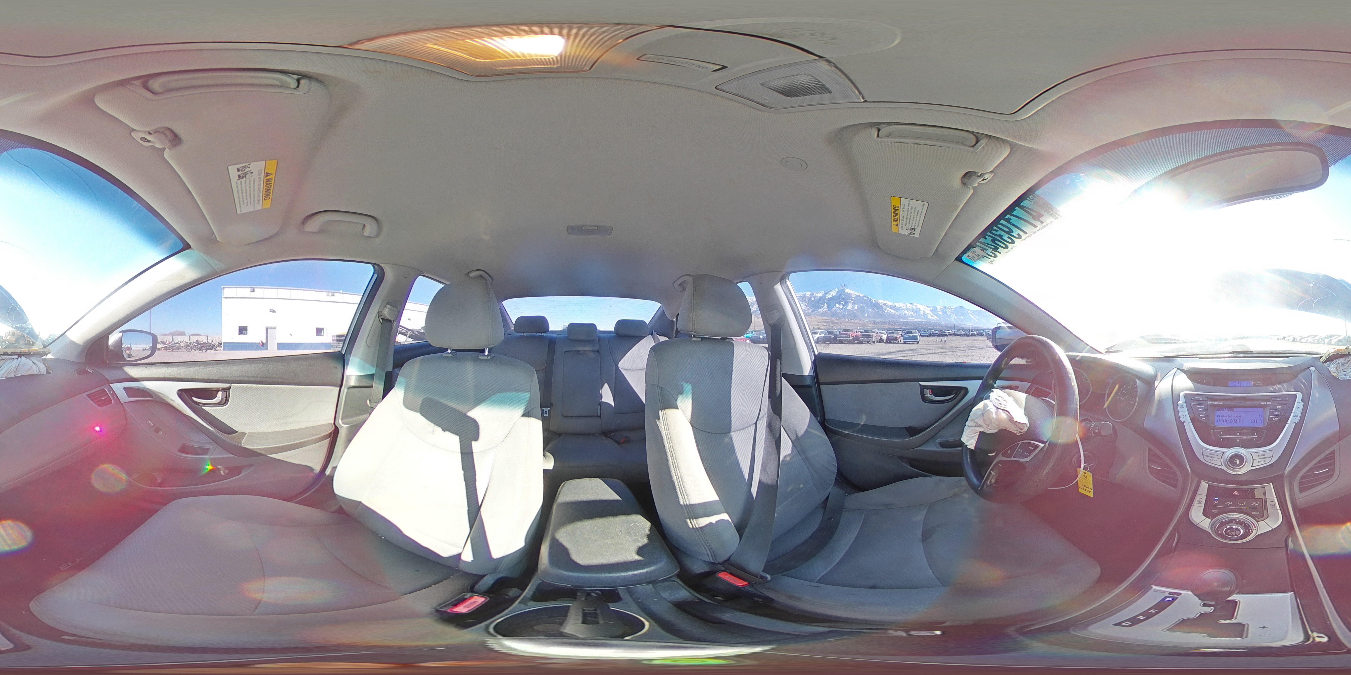 2012 Hyundai Elantra - Image 13