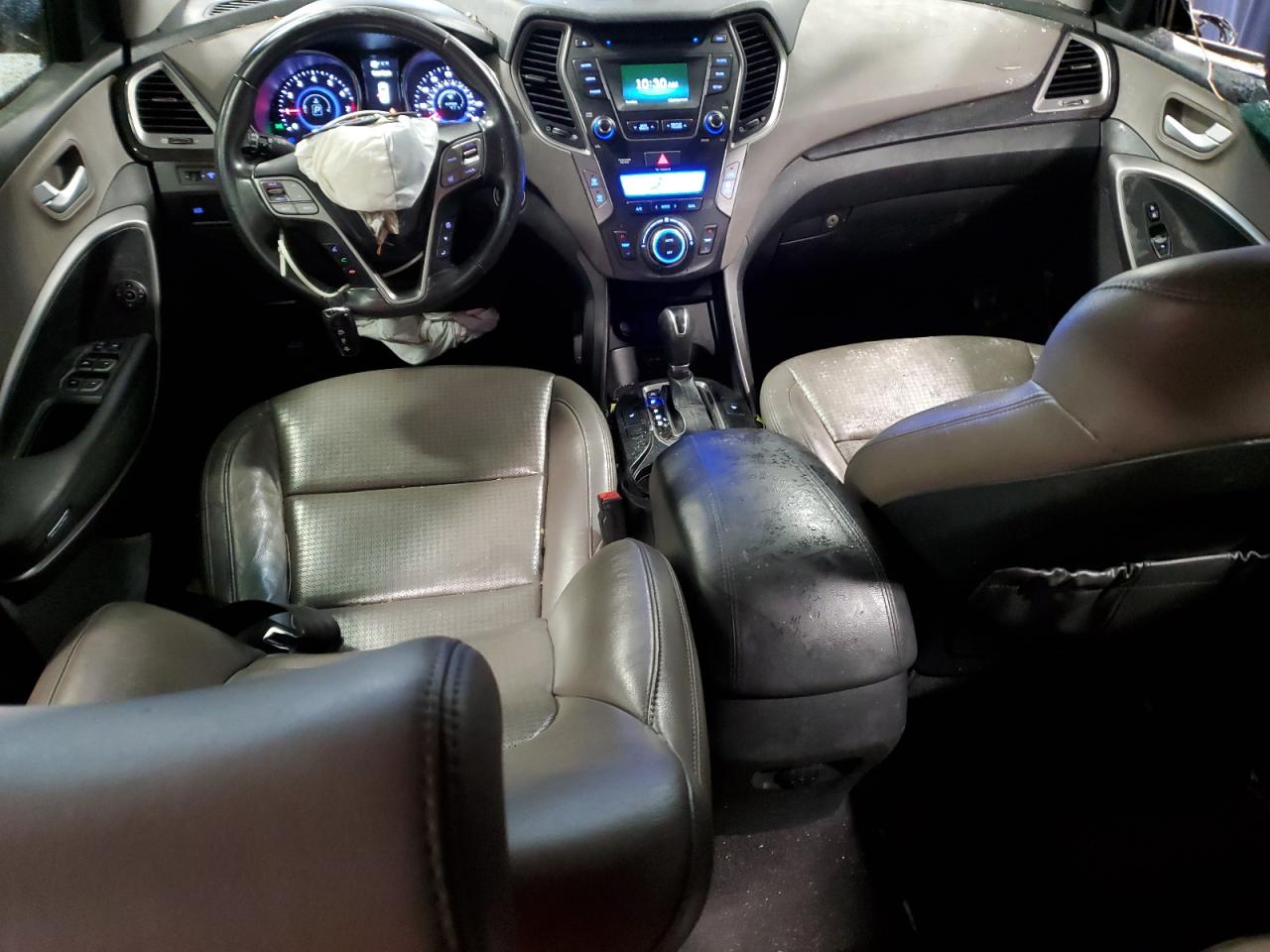 2014 Hyundai Santa Fe - Image 8