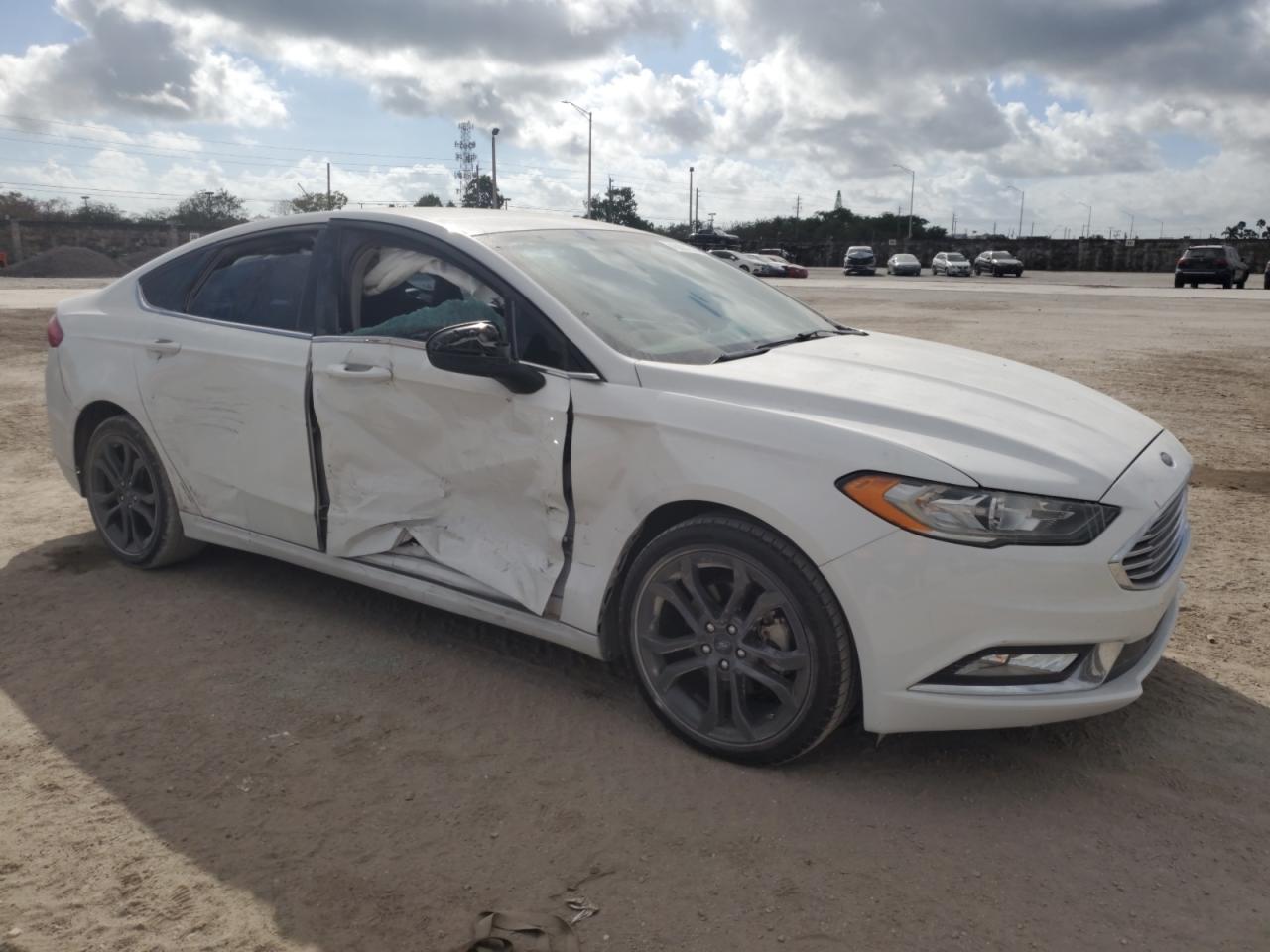 2018 Ford Fusion - Image 4