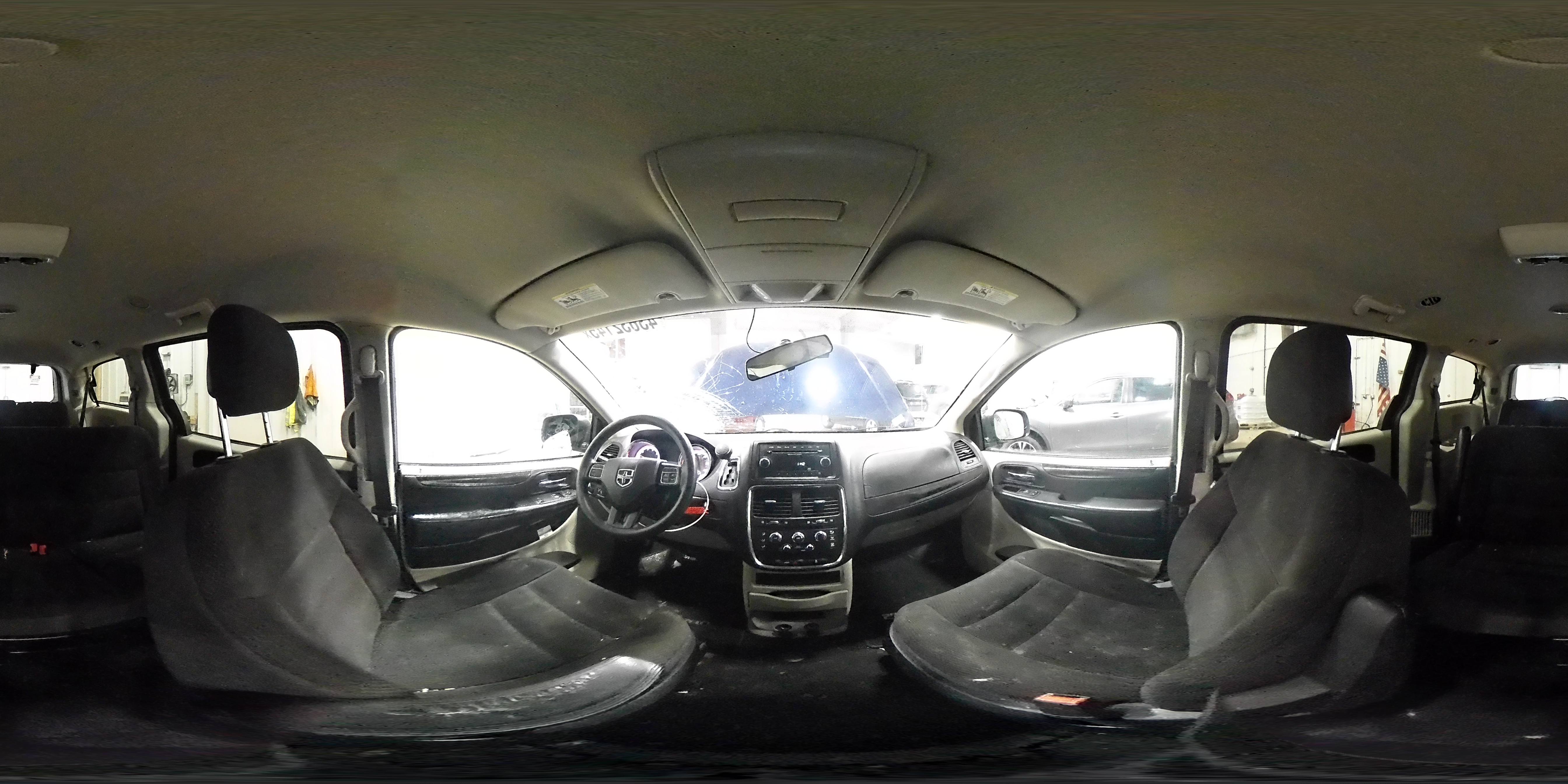 2017 Dodge Caravan - Image 15
