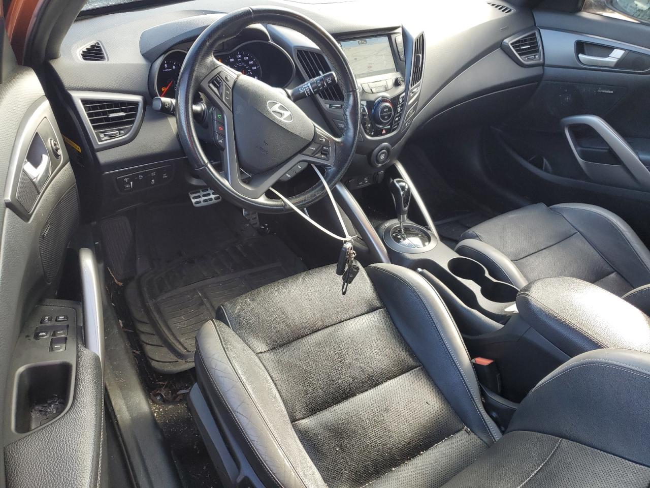 2016 Hyundai Veloster - Image 8