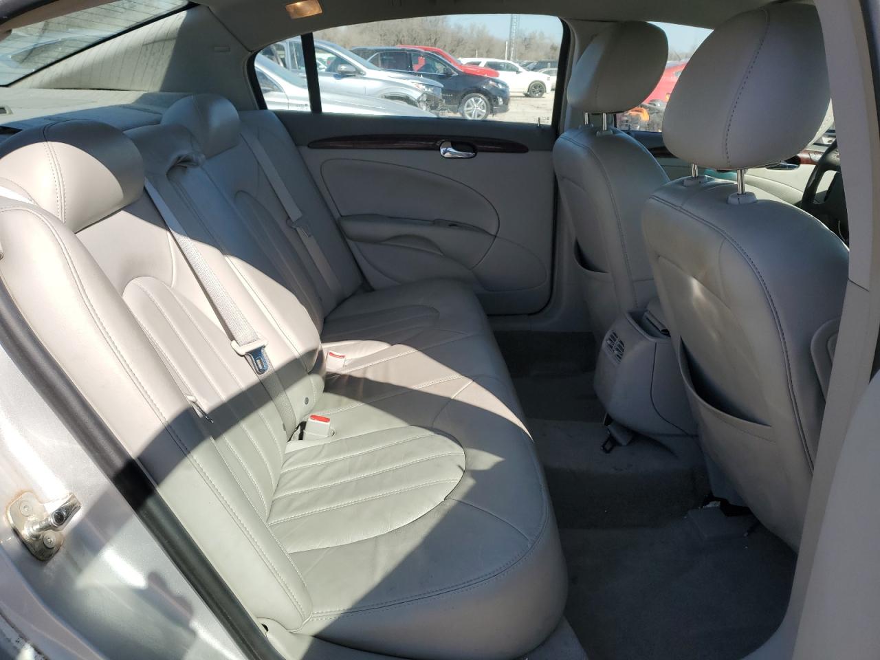 2009 Buick Lucerne - Image 10