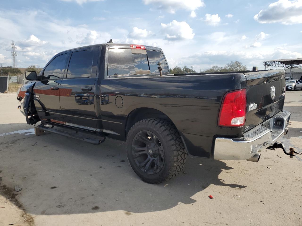 2019 RAM 1500 - Image 2