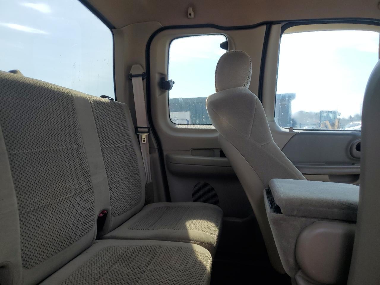 2001 Ford F-150 - Image 10