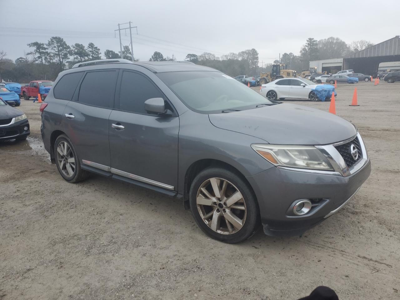 2015 Nissan Pathfinder - Image 4