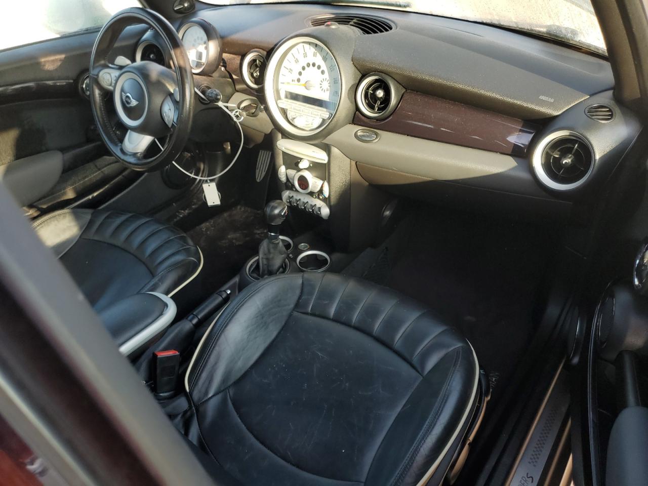 2010 MINI Cooper - Image 8