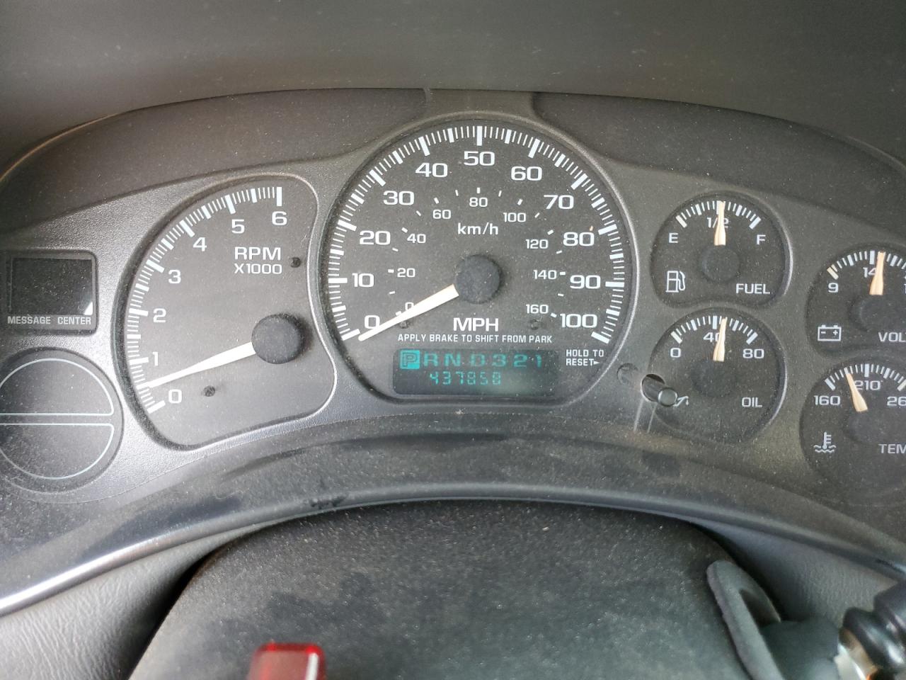 2001 Chevrolet Silverado - Image 9