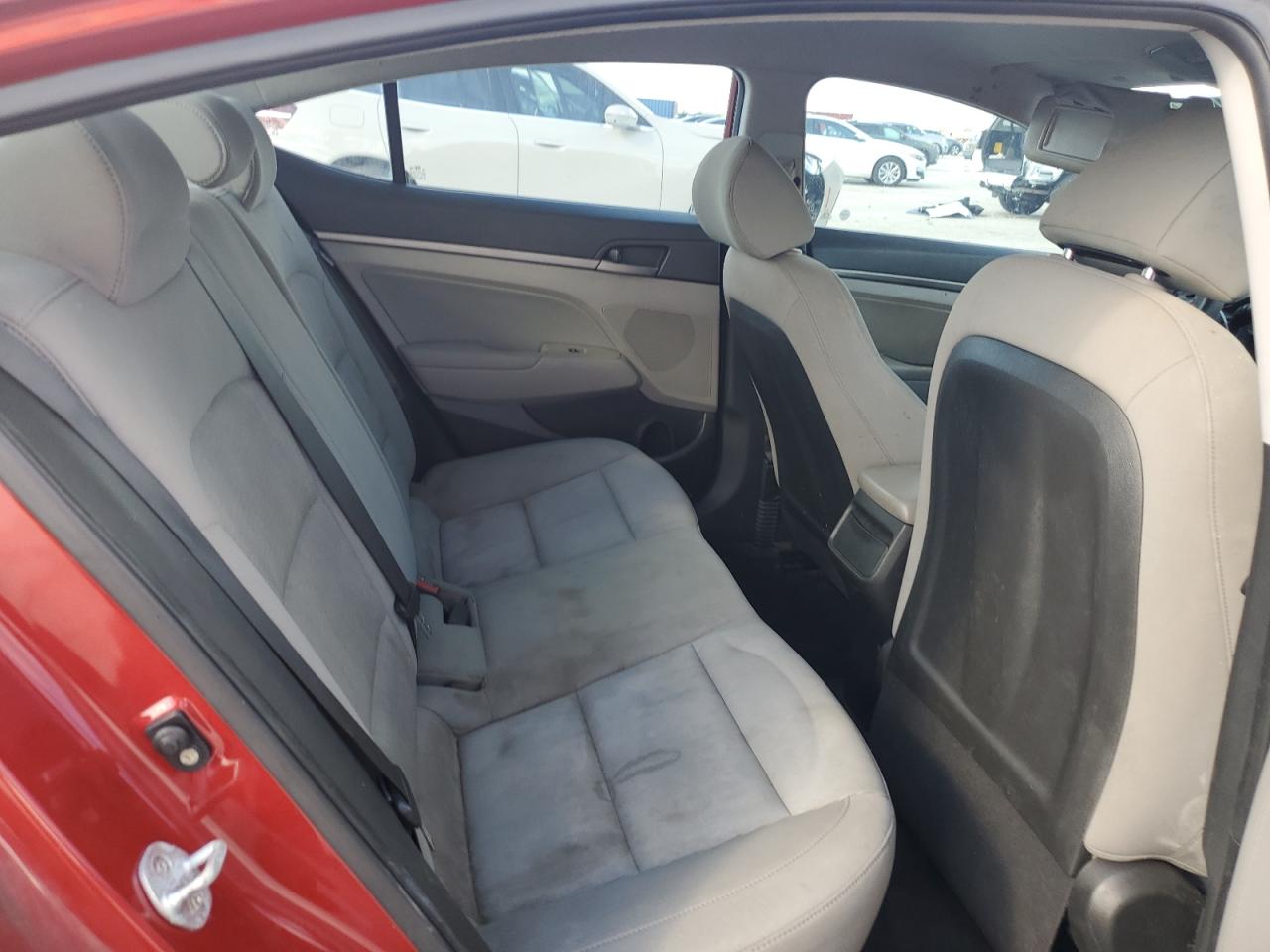 2017 Hyundai Elantra - Image 10