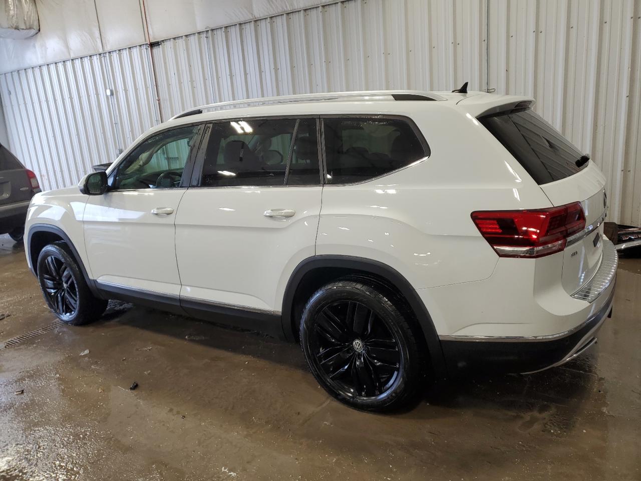 2019 Volkswagen Atlas - Image 2