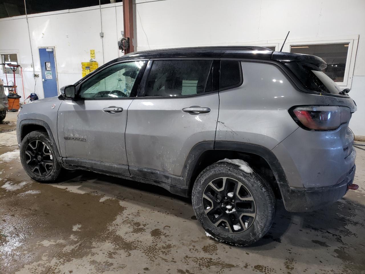 2019 Jeep Compass - Image 2