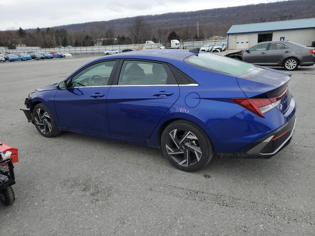 2024 Hyundai Elantra - Image 2