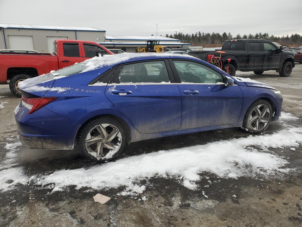 2022 Hyundai Elantra - Image 3