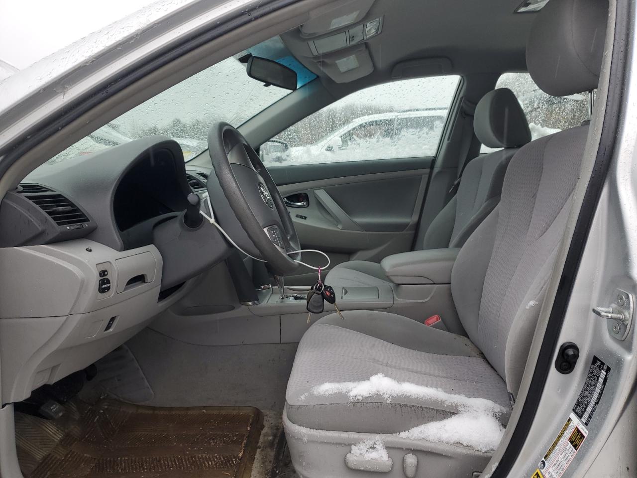 2010 Toyota Camry - Image 7