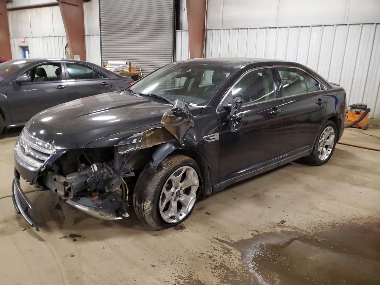 2011 Ford Taurus - Image 1