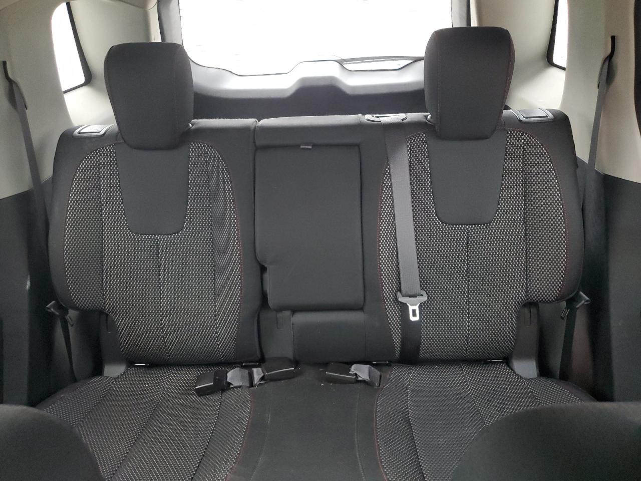 2016 GMC Terrain - Image 10