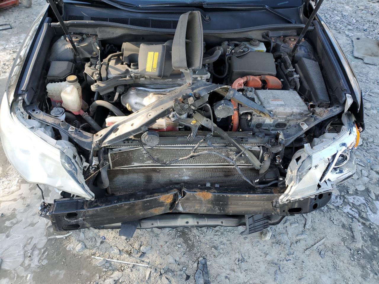 2014 Toyota Camry - Image 12