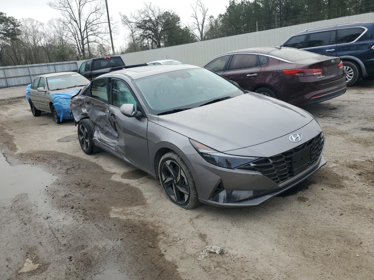 2023 Hyundai Elantra - Image 4