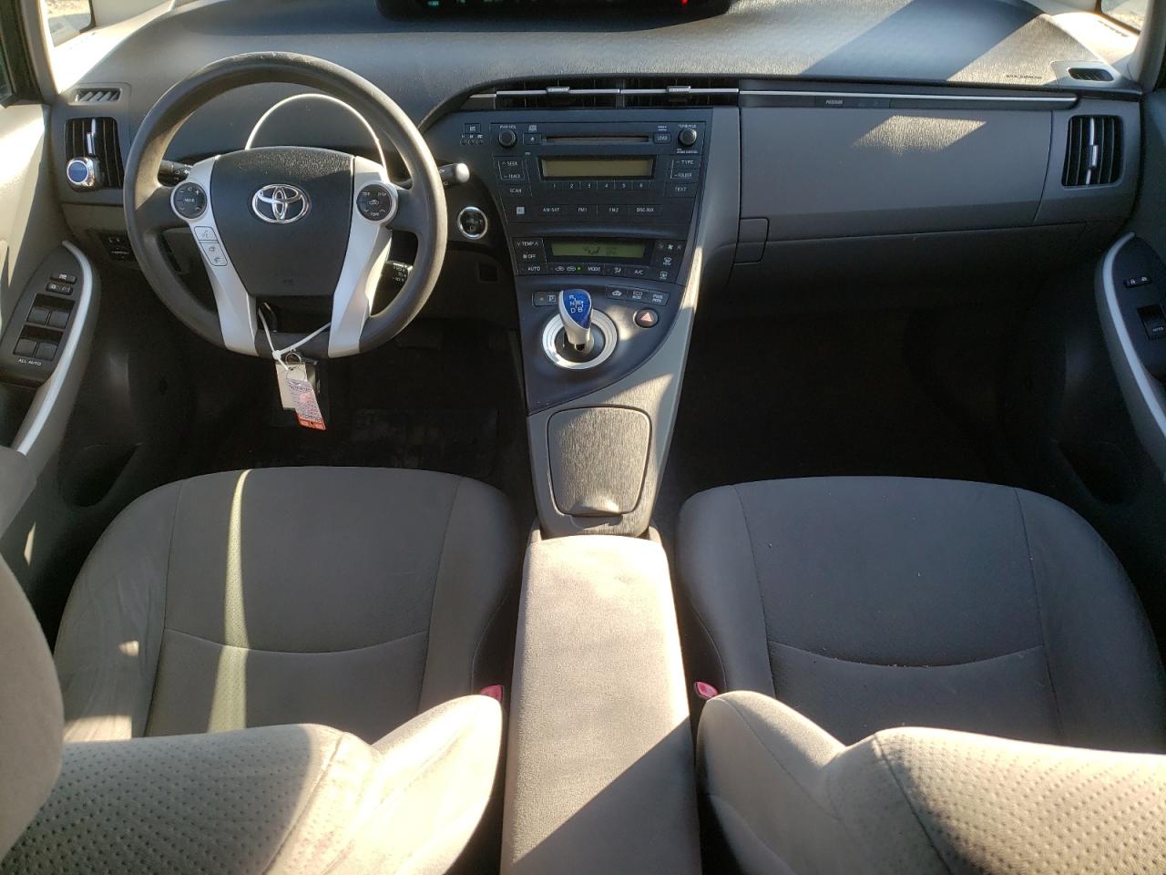2010 Toyota Prius - Image 8