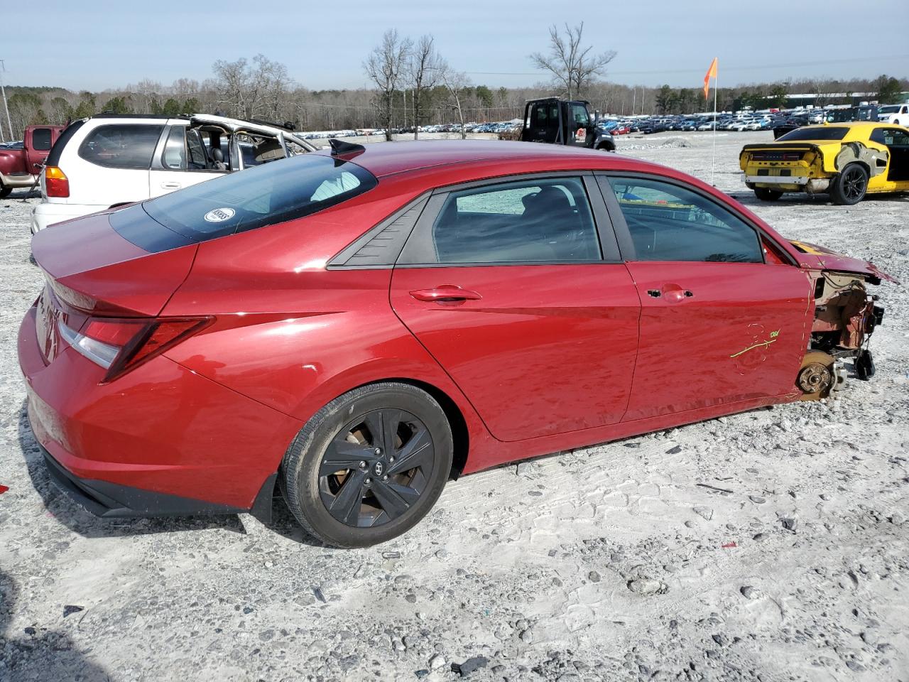 2022 Hyundai Elantra - Image 3